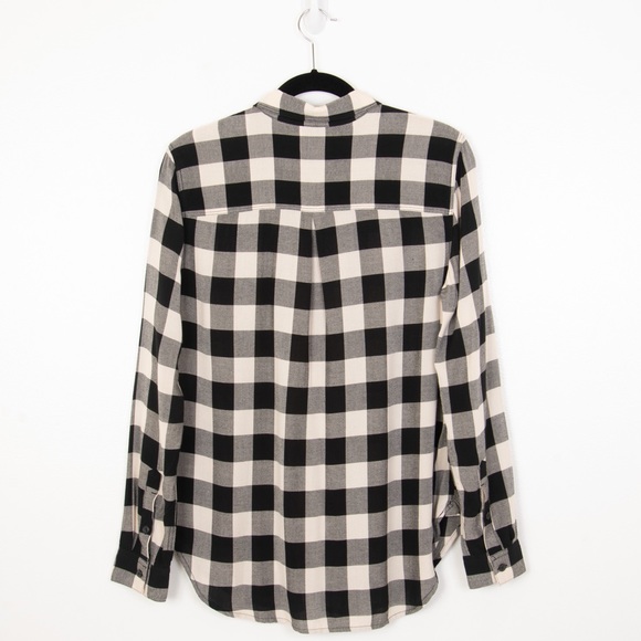 NWOT Levi’s Boyfriend Fit Long Sleeved Button Down Shirt - Picture 6 of 8